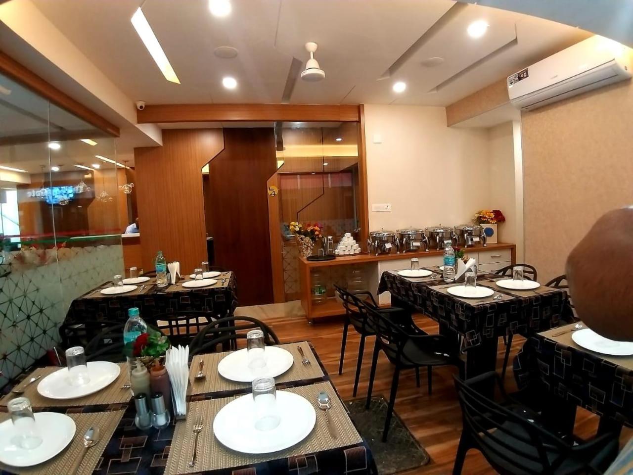 Grand Elegant Otel Chennai Dış mekan fotoğraf