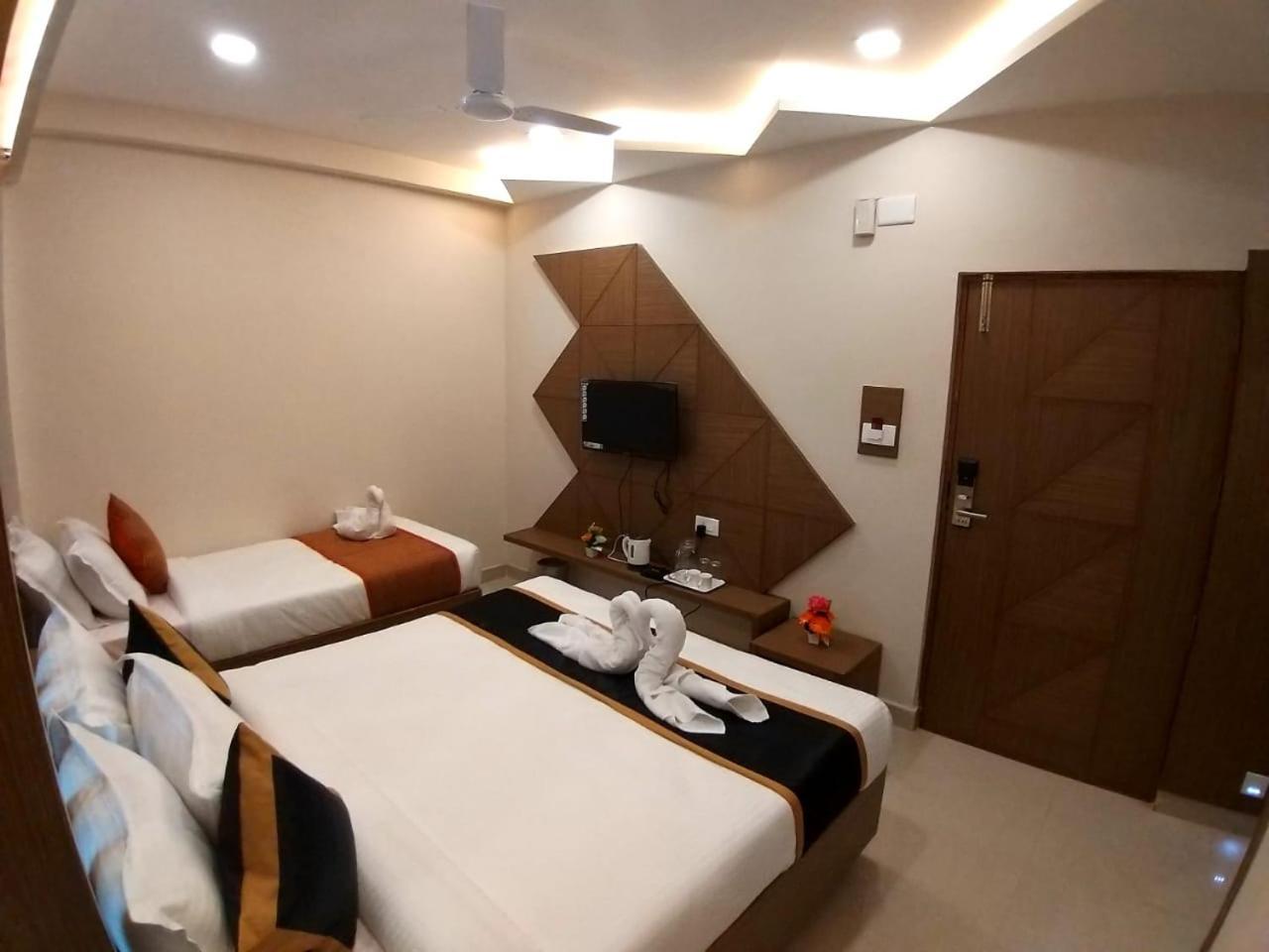 Grand Elegant Otel Chennai Dış mekan fotoğraf