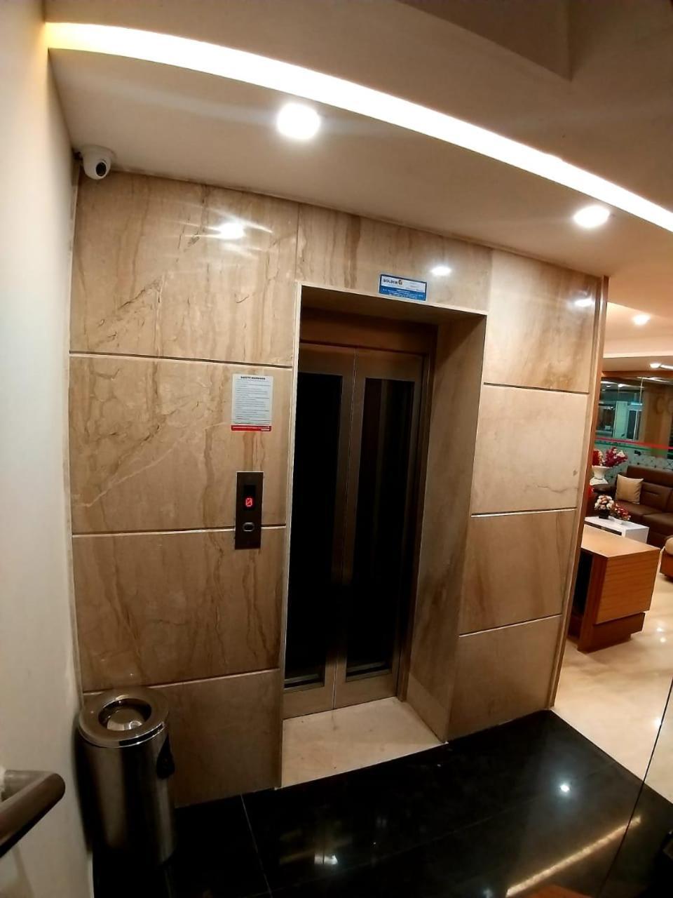 Grand Elegant Otel Chennai Dış mekan fotoğraf