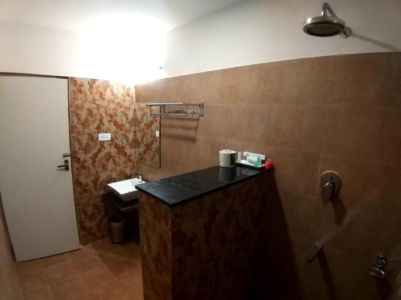Grand Elegant Otel Chennai Dış mekan fotoğraf