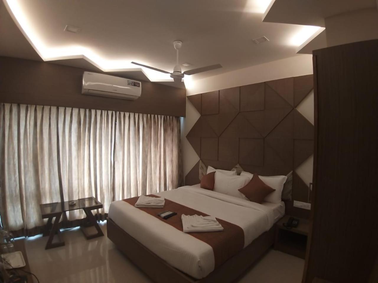 Grand Elegant Otel Chennai Dış mekan fotoğraf