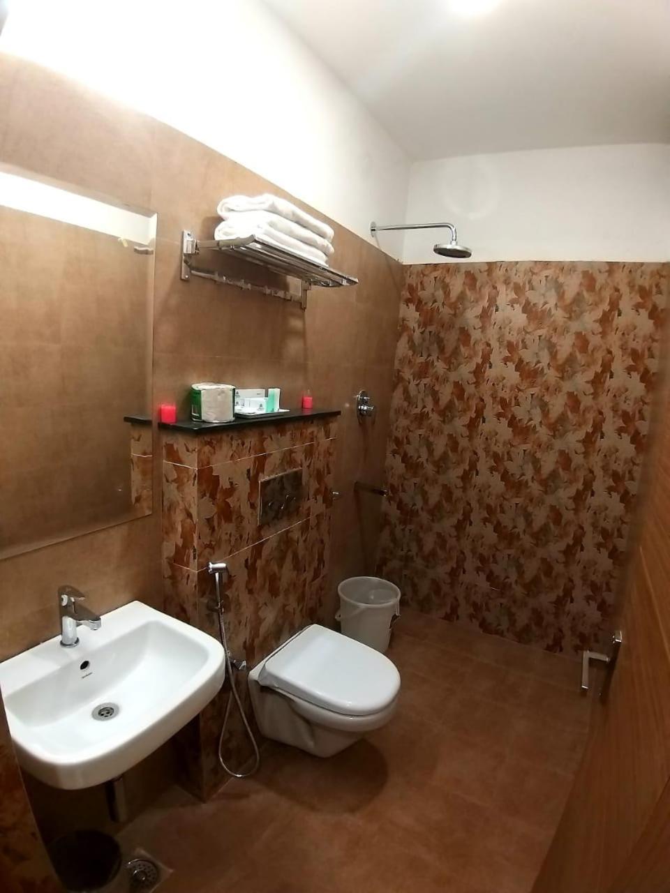 Grand Elegant Otel Chennai Dış mekan fotoğraf